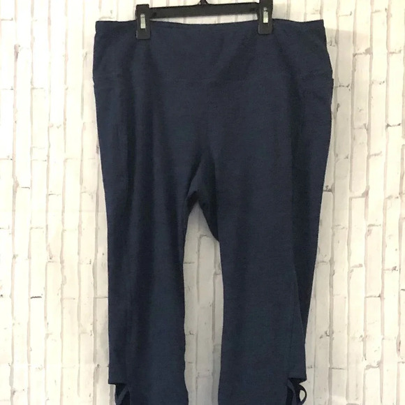 Torrid Active Womens Size XL Navy Strappy Crop High Rise Active Leggings - Picture 1 of 6